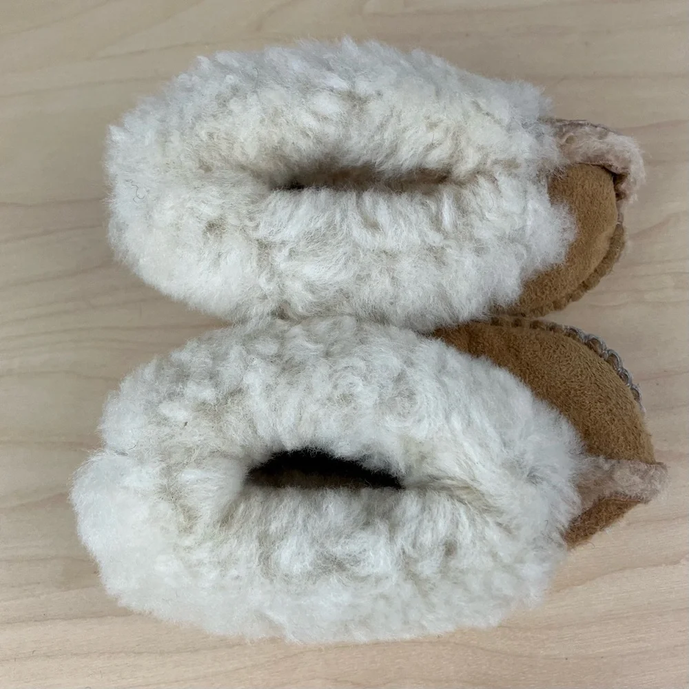Vintage Baby Size 2-3 Brown Suede Shearling Lined Slipper Booties Unbranded
